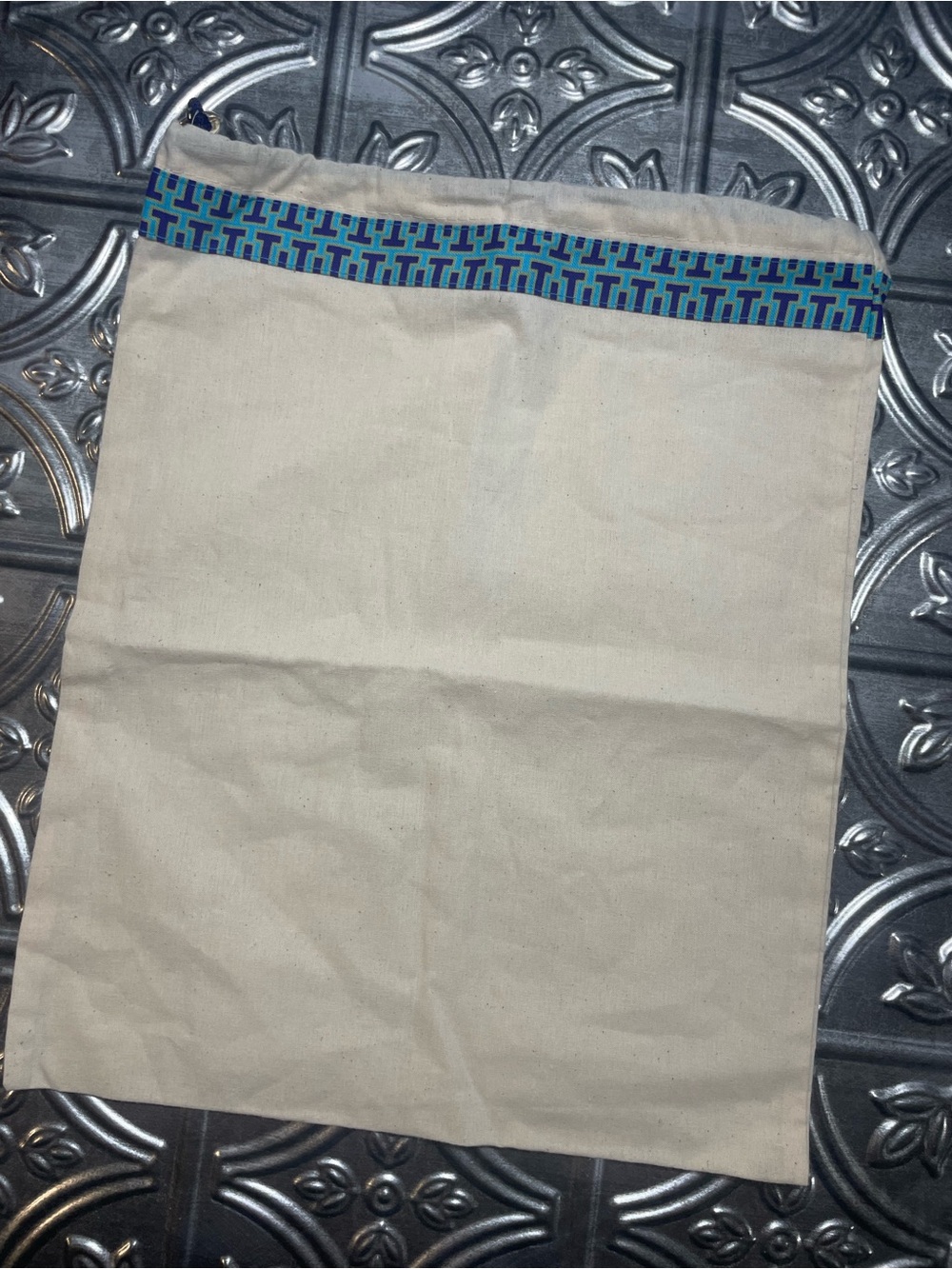 TORY BURCH Ivory w/ Blue Trim Drawstring Closure Shoe Dust Bag - Picture 4 of 4